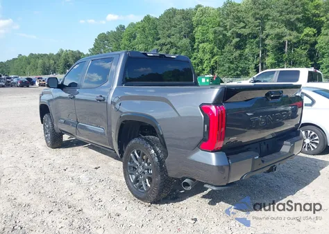 2025 Toyota Tundra Platinum 4Wd z USA, uszkodzony, nr VIN 5TFNA5DB2SX297116